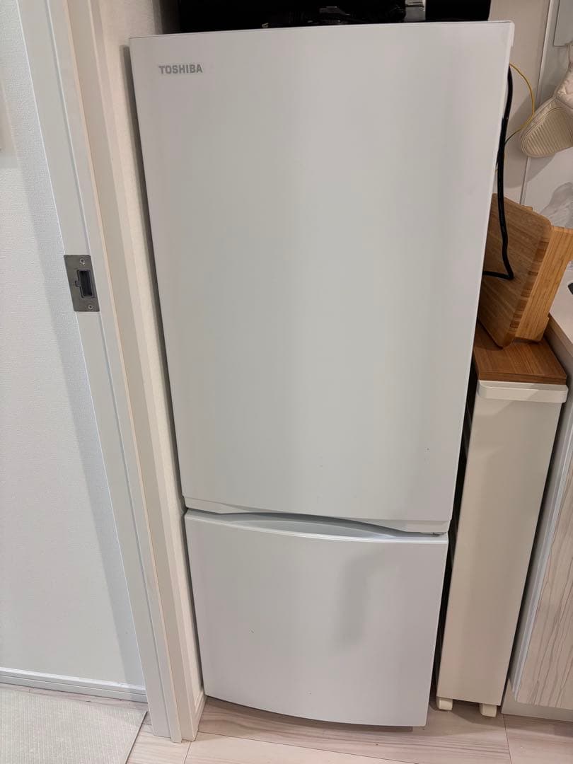 TOSHIBA 2ドア冷蔵庫GR-U15BS(W)