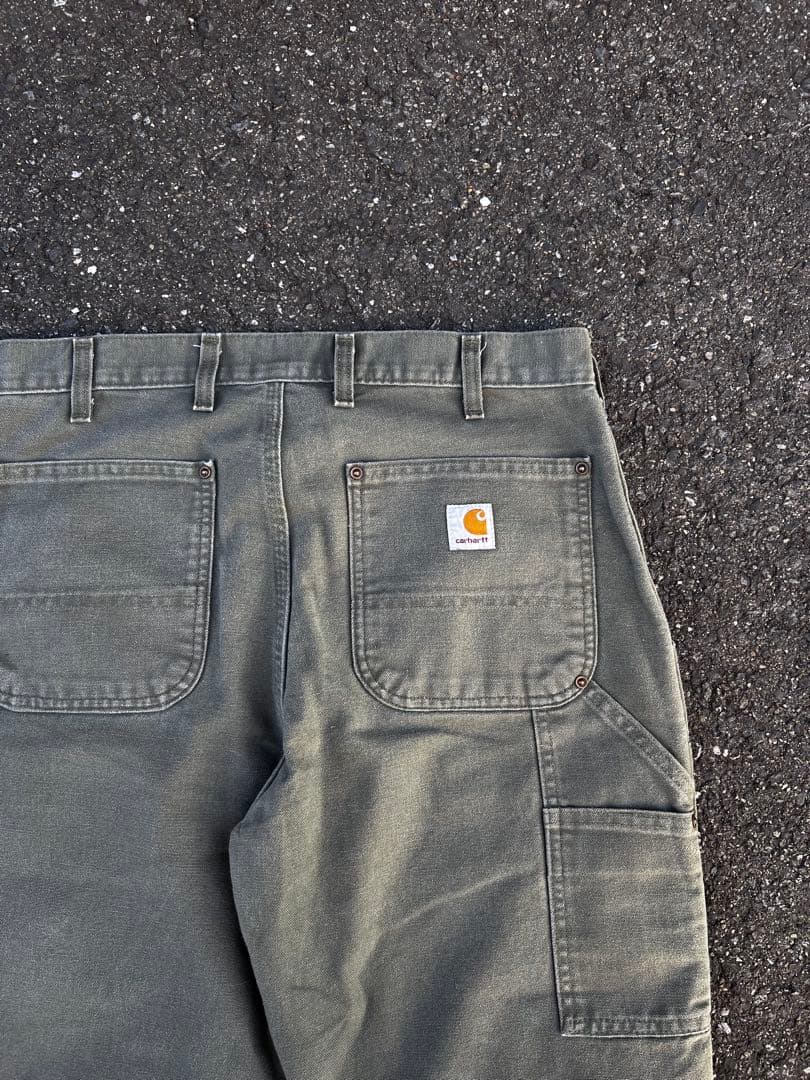 カーハートダブルニーモスグリーン　EB136