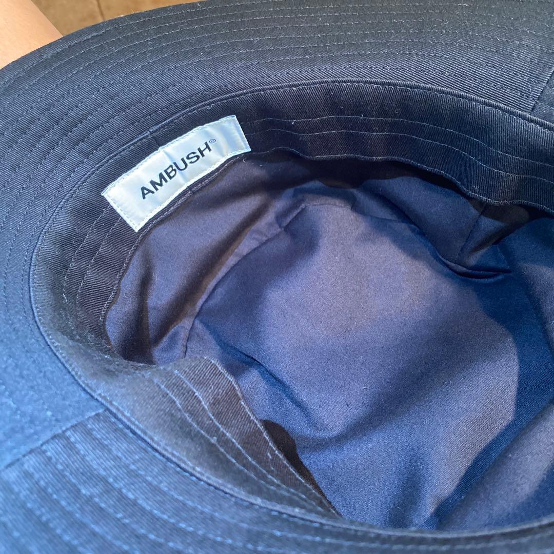 AMBUSH® ブラック バケットハット