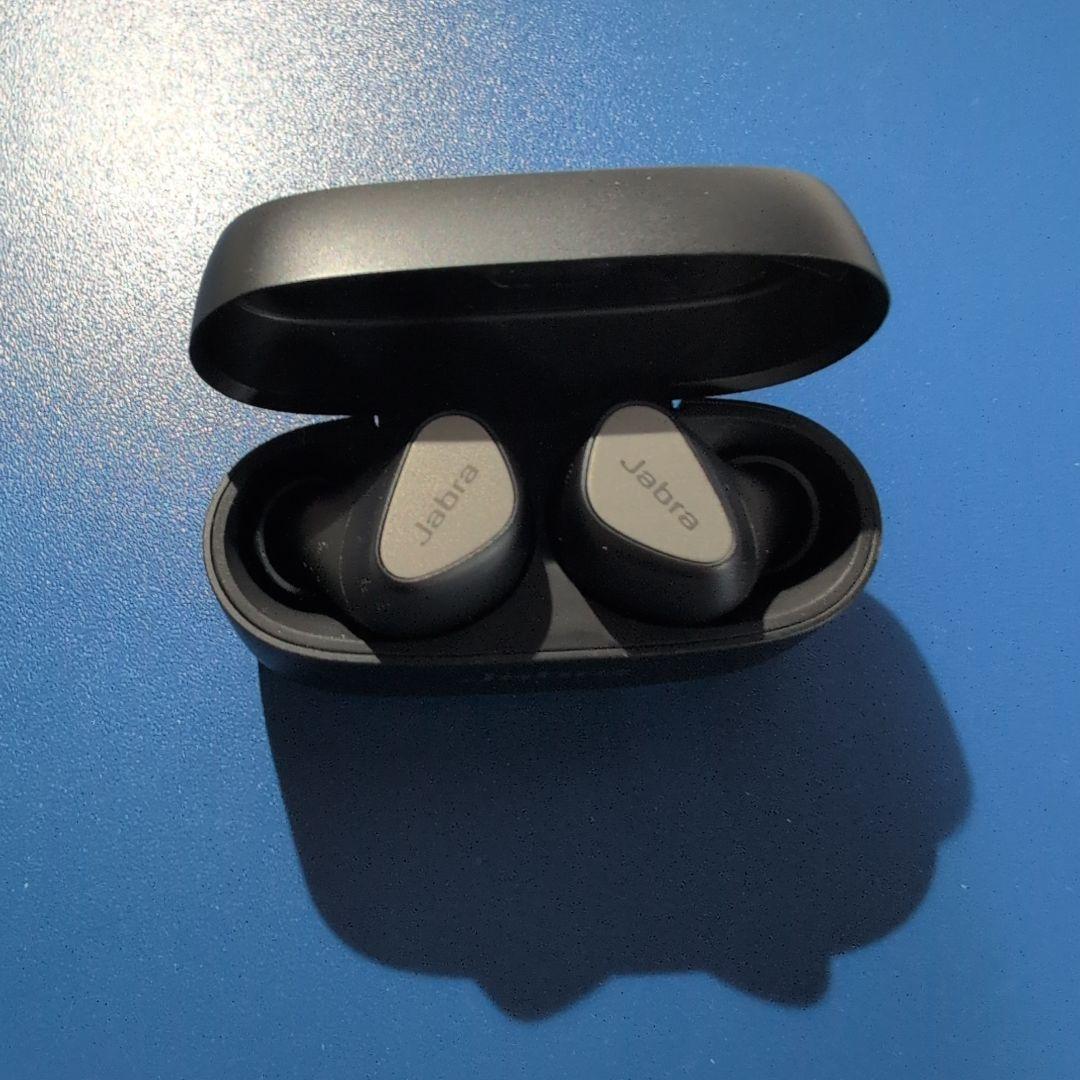 ワイヤレスイヤホン　Jabra Elite 5 ブラック