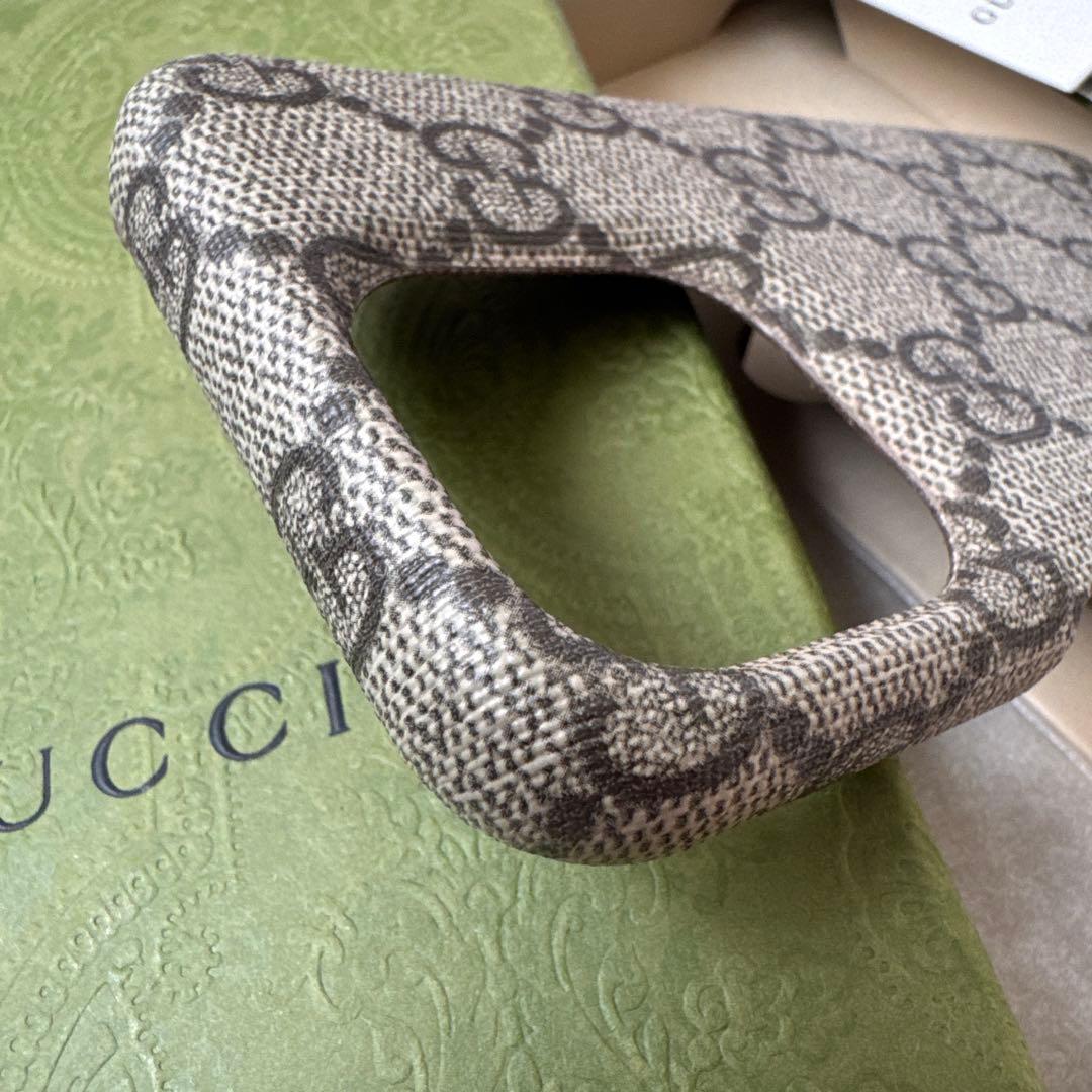 GUCCI・iPhone 15 pro ケース