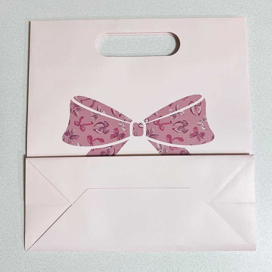 リボンファッションショーコレクション　クリスマスコフレ 2025ジルスチュアート