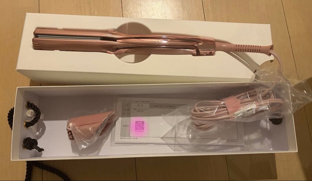 Refa スレートアイロンプロ：ピンク　スタイリング剤