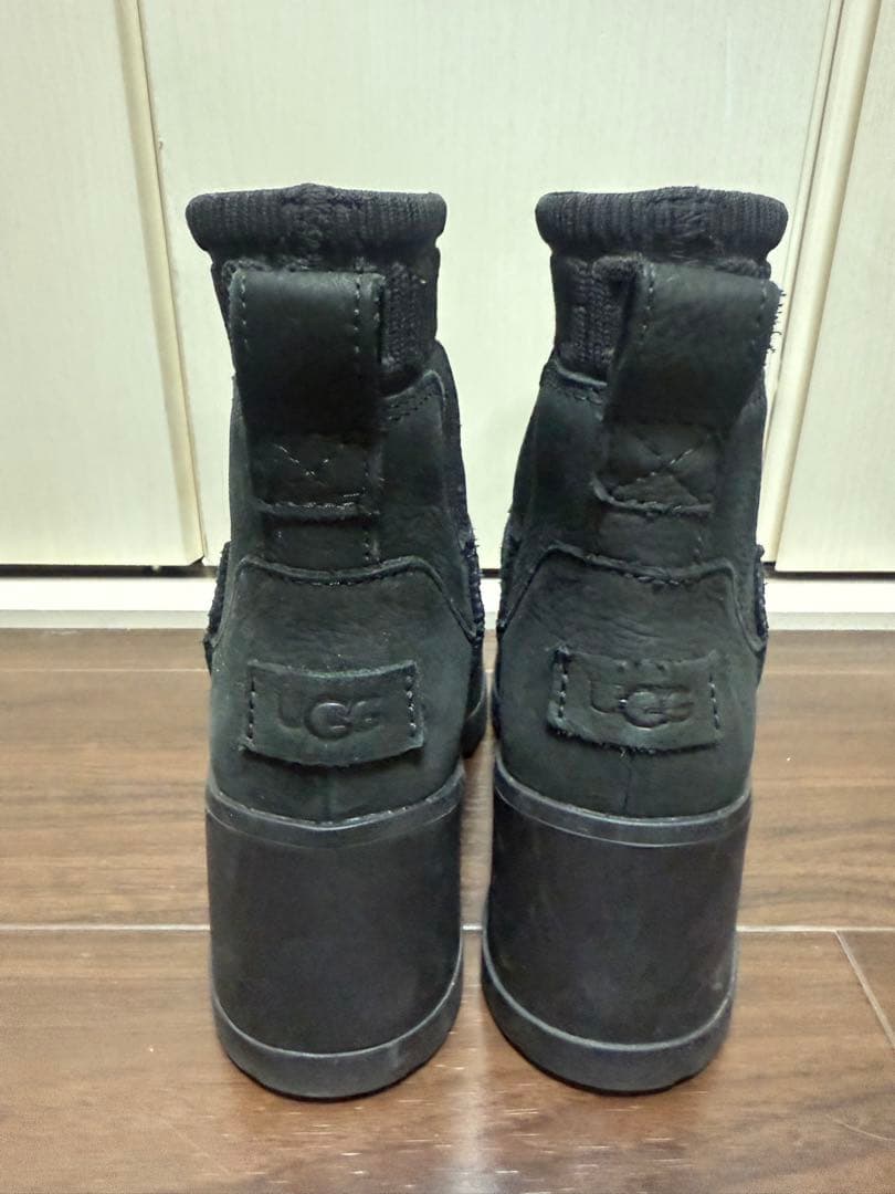 UGG Moxy Chelsea ブラック　モクシー　23cm