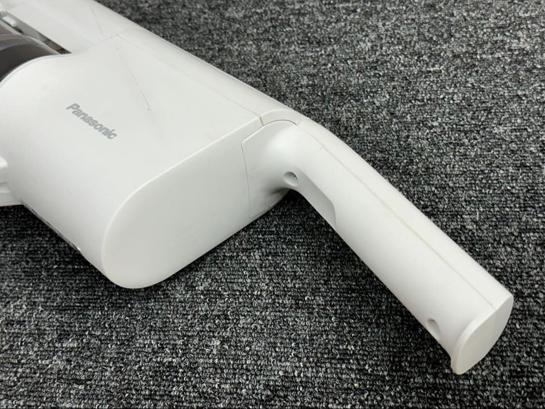 29分　2023年製Panasonic 掃除機　本体　MC-SB33J 格安中古