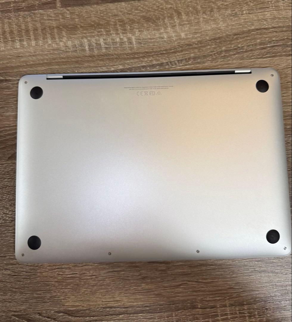 D*N様 99% MacBook Pro 2022 M2チップ