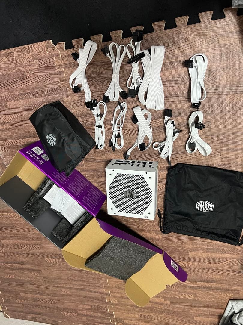 電源ユニット Cooler Master V850 GOLD V2 WHITE EDITION