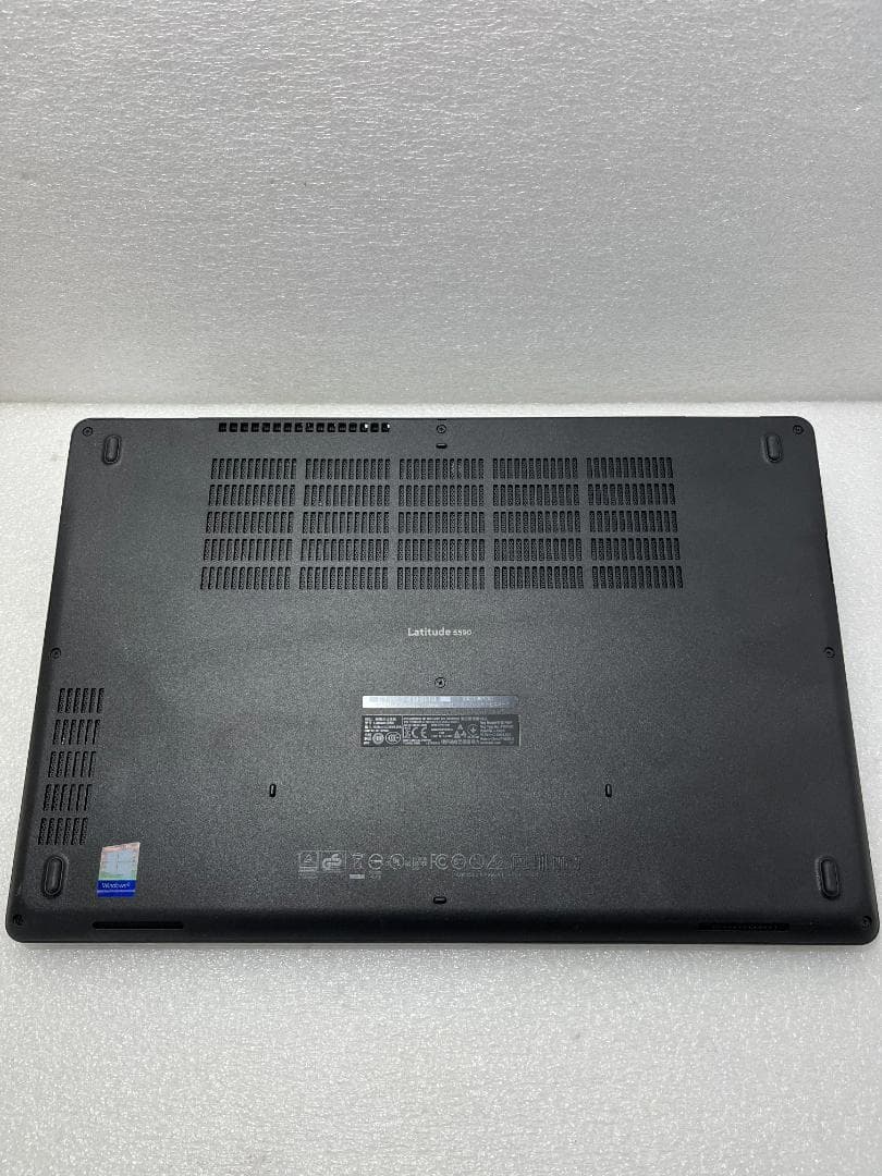 Latitude 5590 15.6型 第7世代i3 8GB SSD