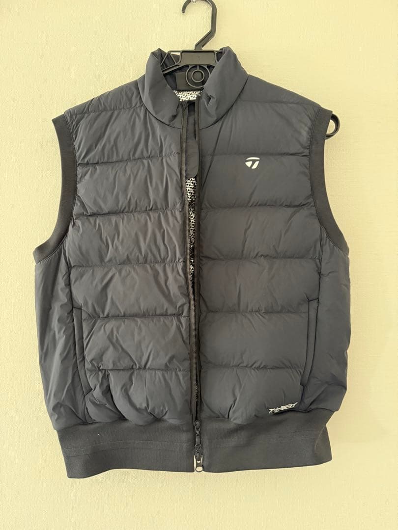 テーラーメイド 中綿ジップベスト M 新品同様
