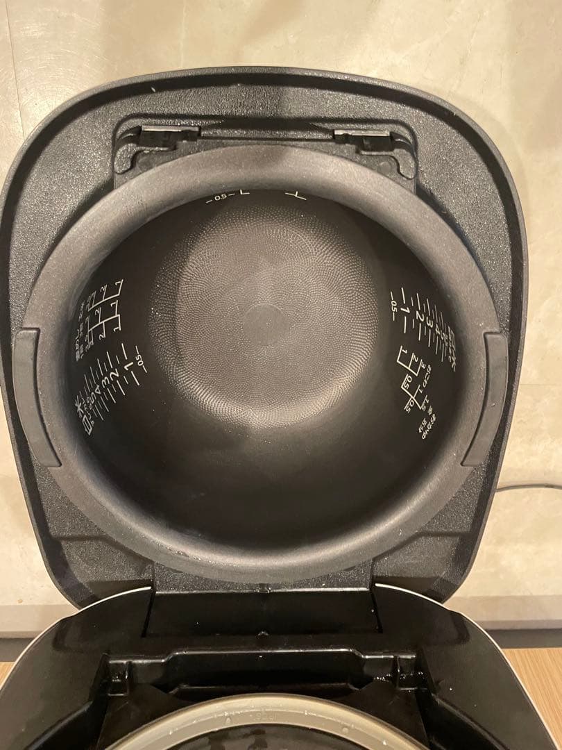 タイガー TIGER IHジャー炊飯器 1L 22年式