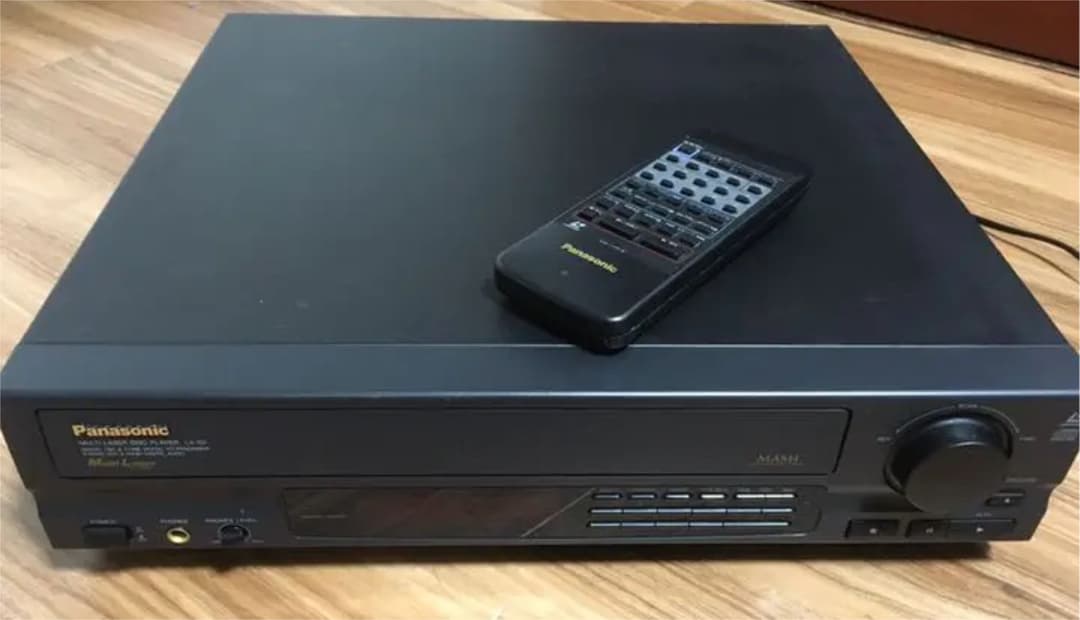 Panasonic LDプレーヤーLX-101とアニメLDソフト30枚セット