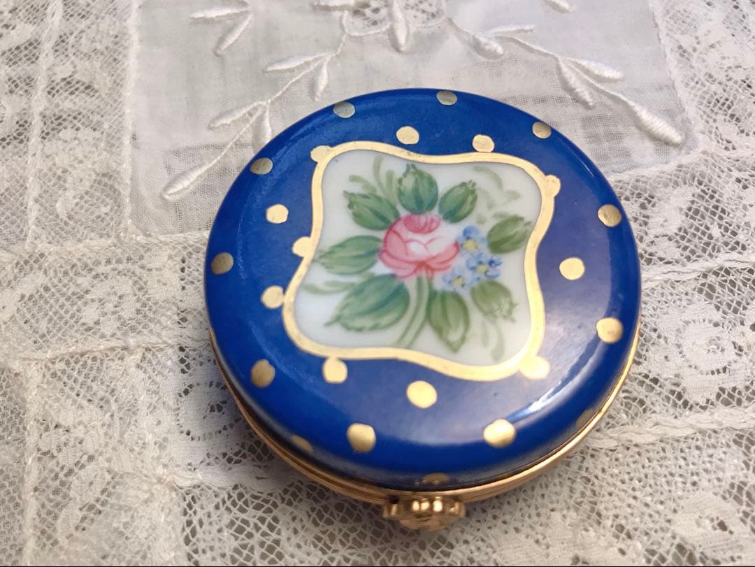 リモージュ　ロイヤルブルーのピルケース