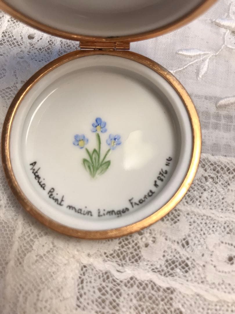 リモージュ　ロイヤルブルーのピルケース