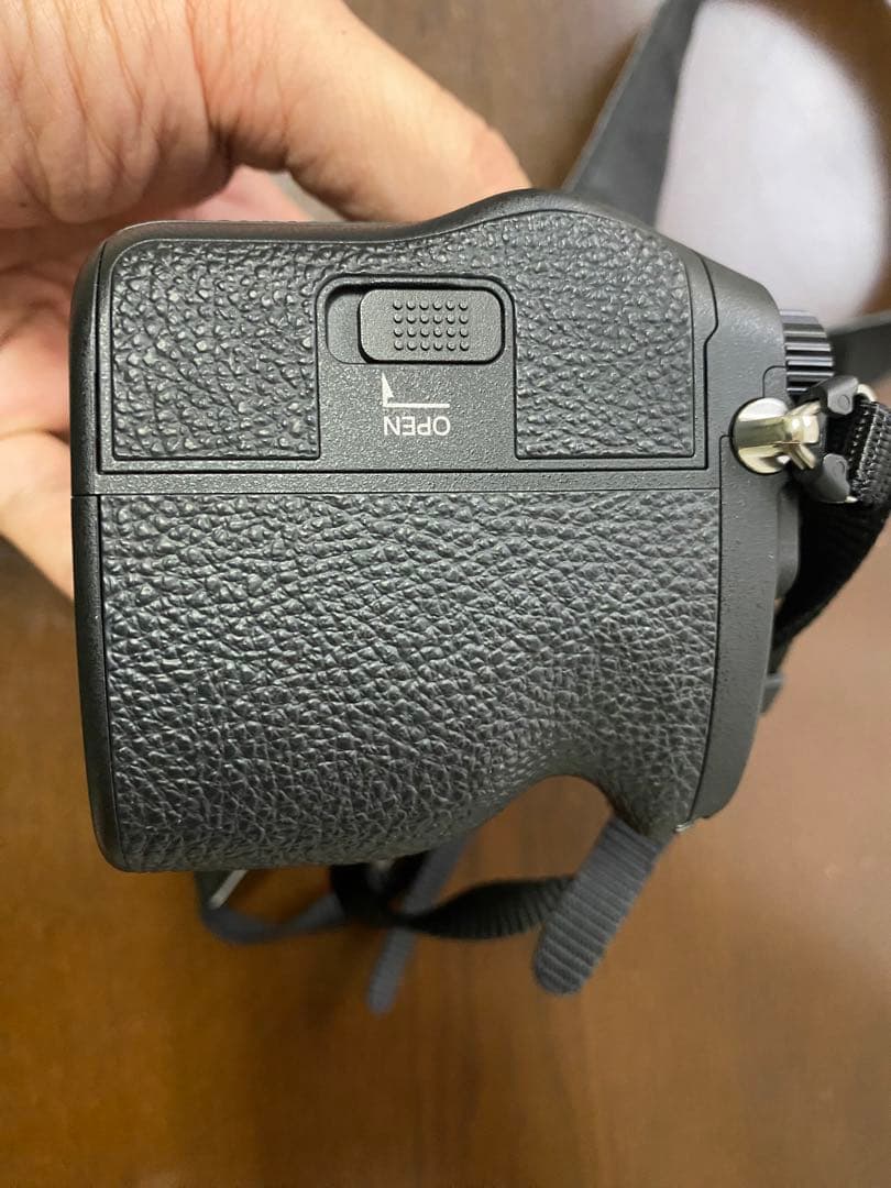 【極美品】SONY α7 Ⅳ　ミラーレス一眼カメラ