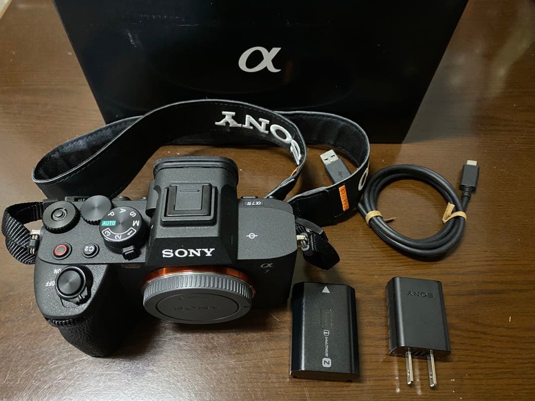 【極美品】SONY α7 Ⅳ　ミラーレス一眼カメラ