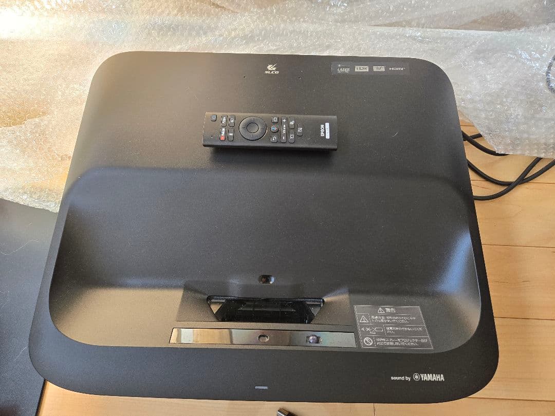 EH-LS300 EPSON フルHD プロジェクター チラつき発生します