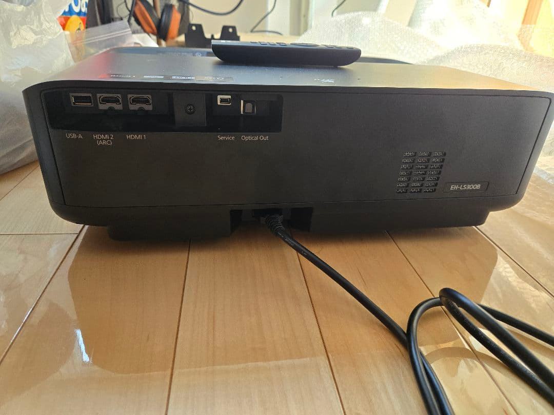 EH-LS300 EPSON フルHD プロジェクター チラつき発生します