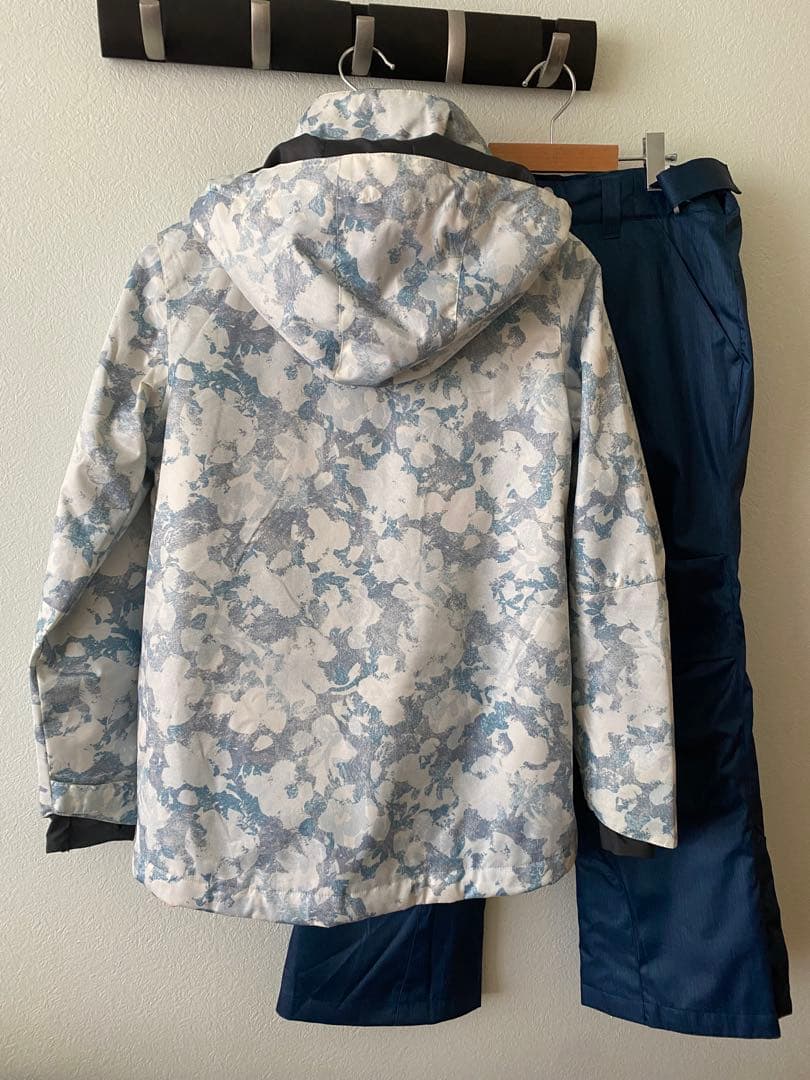 スノーボードウェアセット　レディスSサイズ