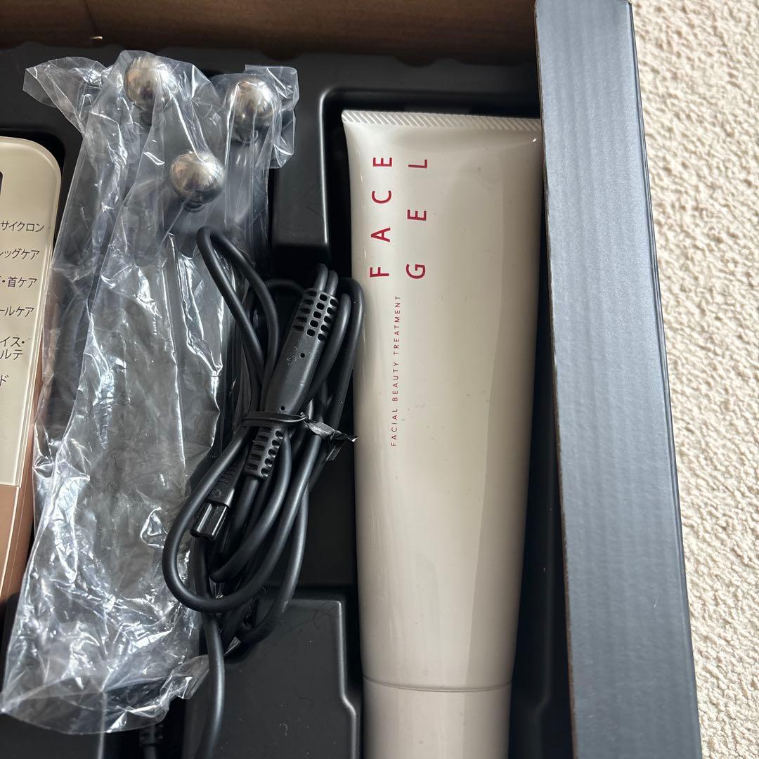 シェイプビートプレミアム EMS ダイエット 腹筋 美顔