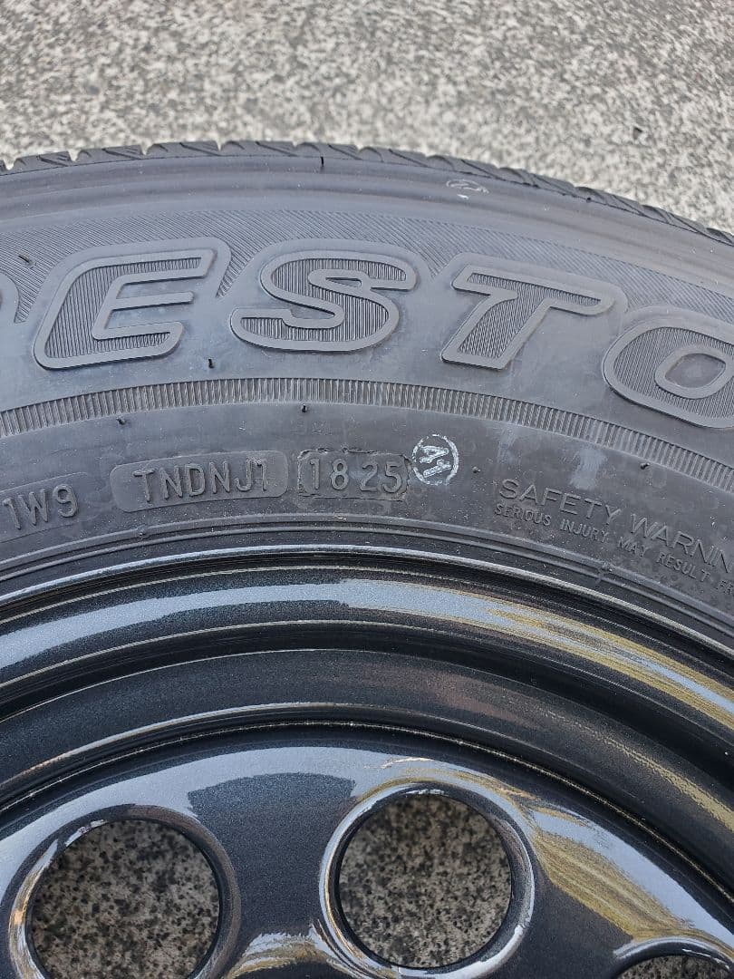 ジムニー　ノマド　スペアタイヤ　新車外し　カバー付き