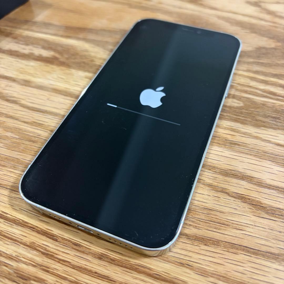 Apple iPhone 12proシルバー 本体