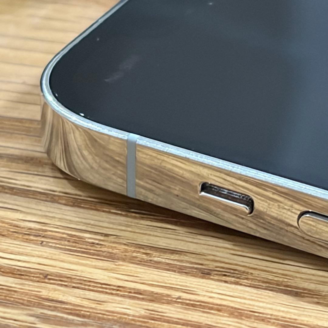 Apple iPhone 12proシルバー 本体