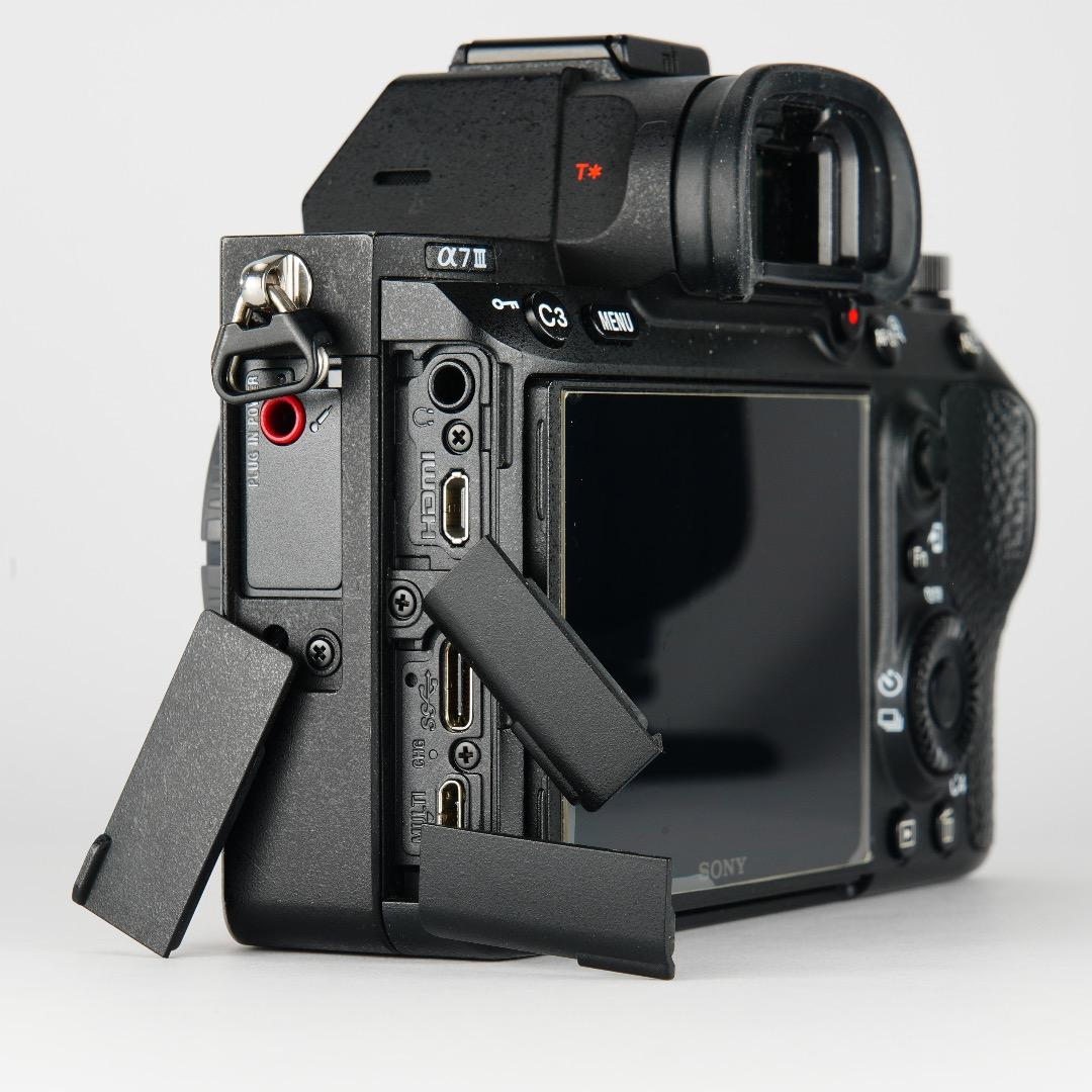 【完全セット】SONY α7III美品！11,056回/20万 すぐ撮影可能