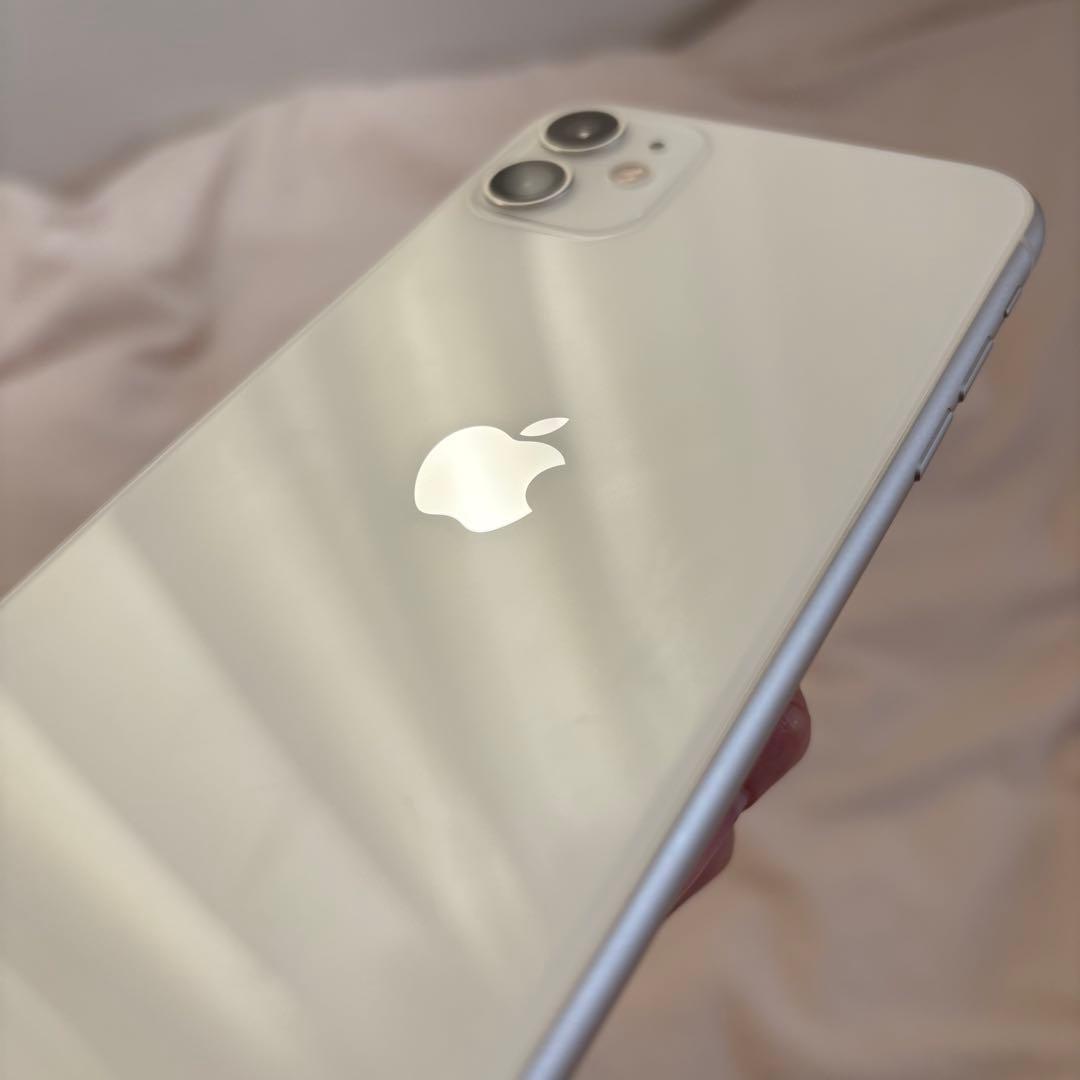 iPhone11 ホワイト