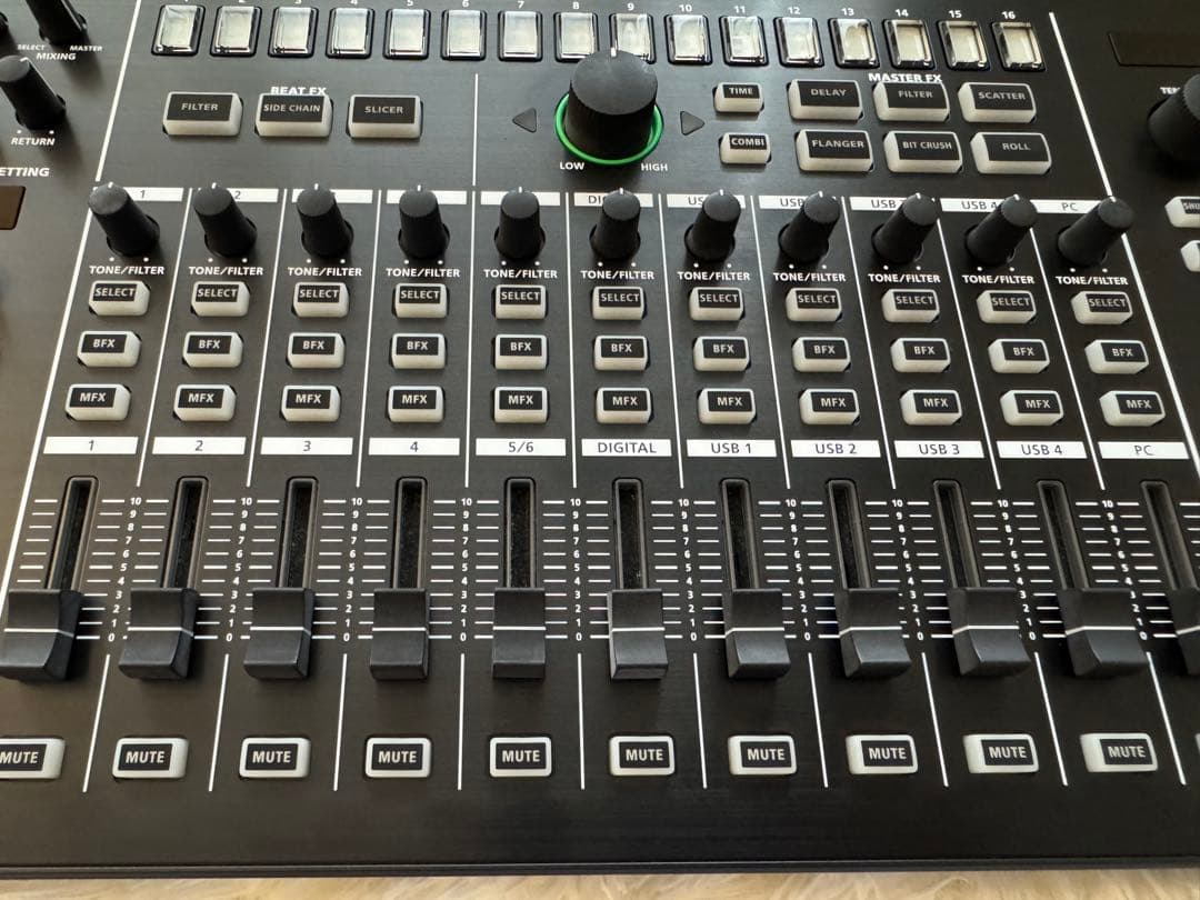 Roland MX-1 デジタルミキサー　AIRAシリーズ　カバー付き　超美品