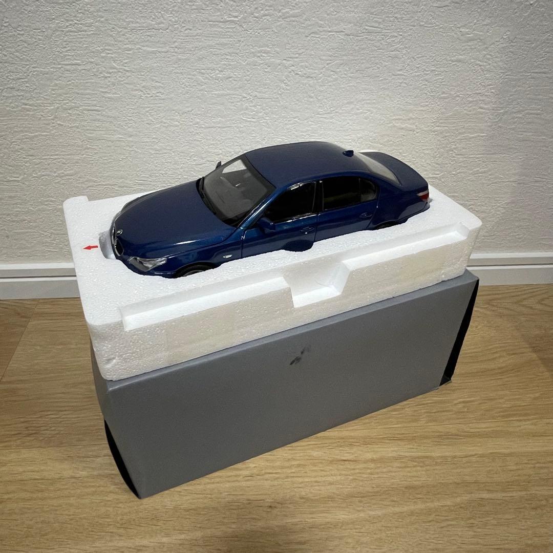 へ*可様 京商 1/18  5シリーズ （ER） ブルー