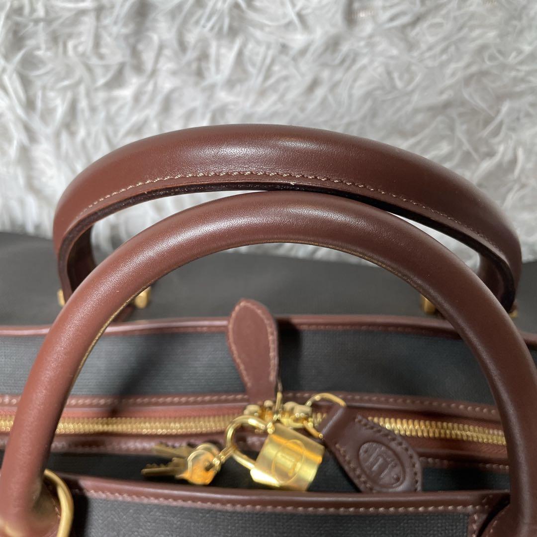 ほぼ未使用　ダンヒル　ボストンバッグ　レザー　ブラック　鍵付き