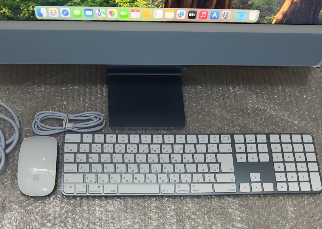 美品iMac 2023 24インチ M3チップ 24GBメモリ 1TBSSD
