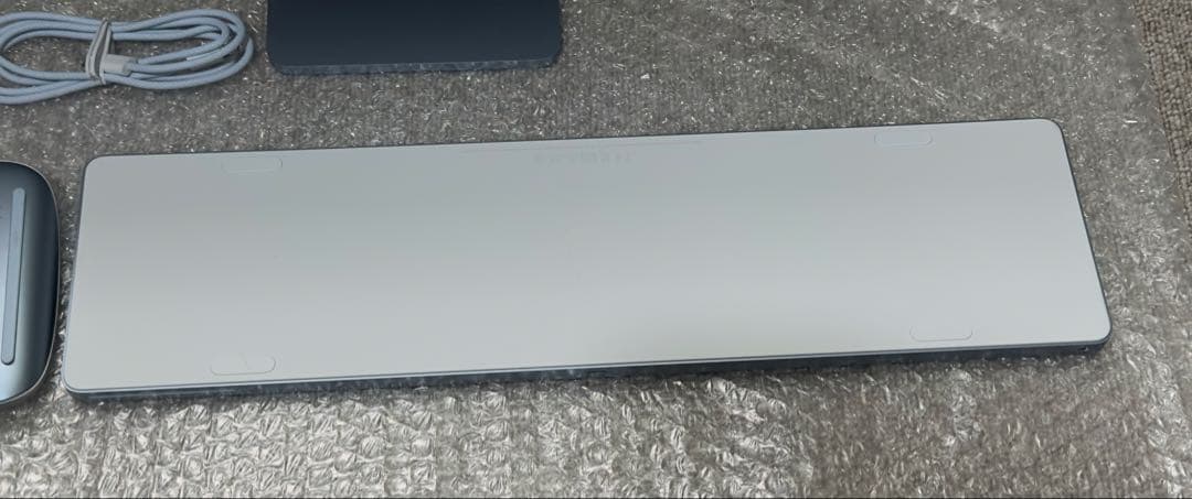 美品iMac 2023 24インチ M3チップ 24GBメモリ 1TBSSD