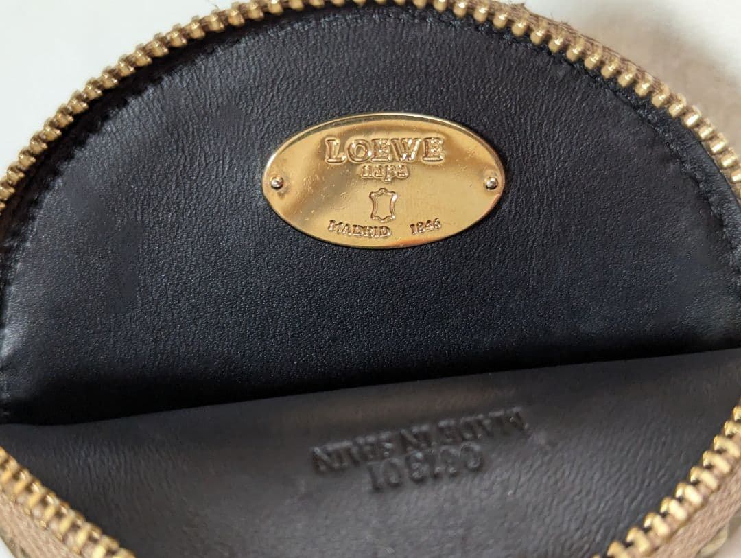 【美品】LOEWE ロエベ アナグラム ケース レザー フリンジ ゴールド