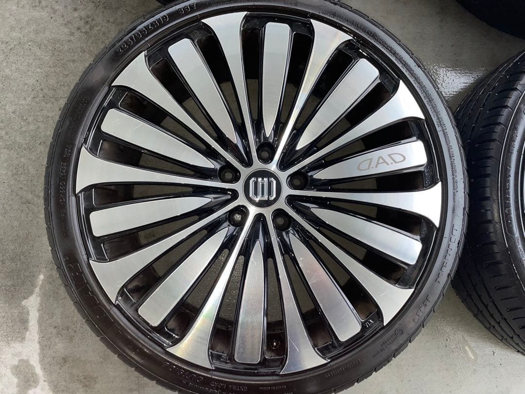 タイヤ溝あり！　D.A.D ギャルソン　ヴェルーガ　19インチ