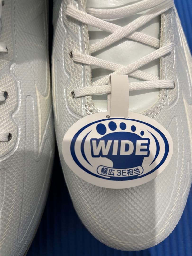 新品未使用品　ミズノ ワイド 野球スパイク ホワイト　30.0センチ