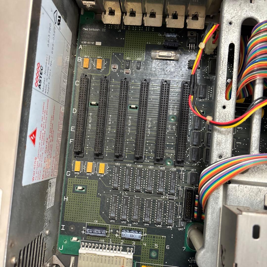 s*o様 Apple Macintosh II 現状渡し品です②￼