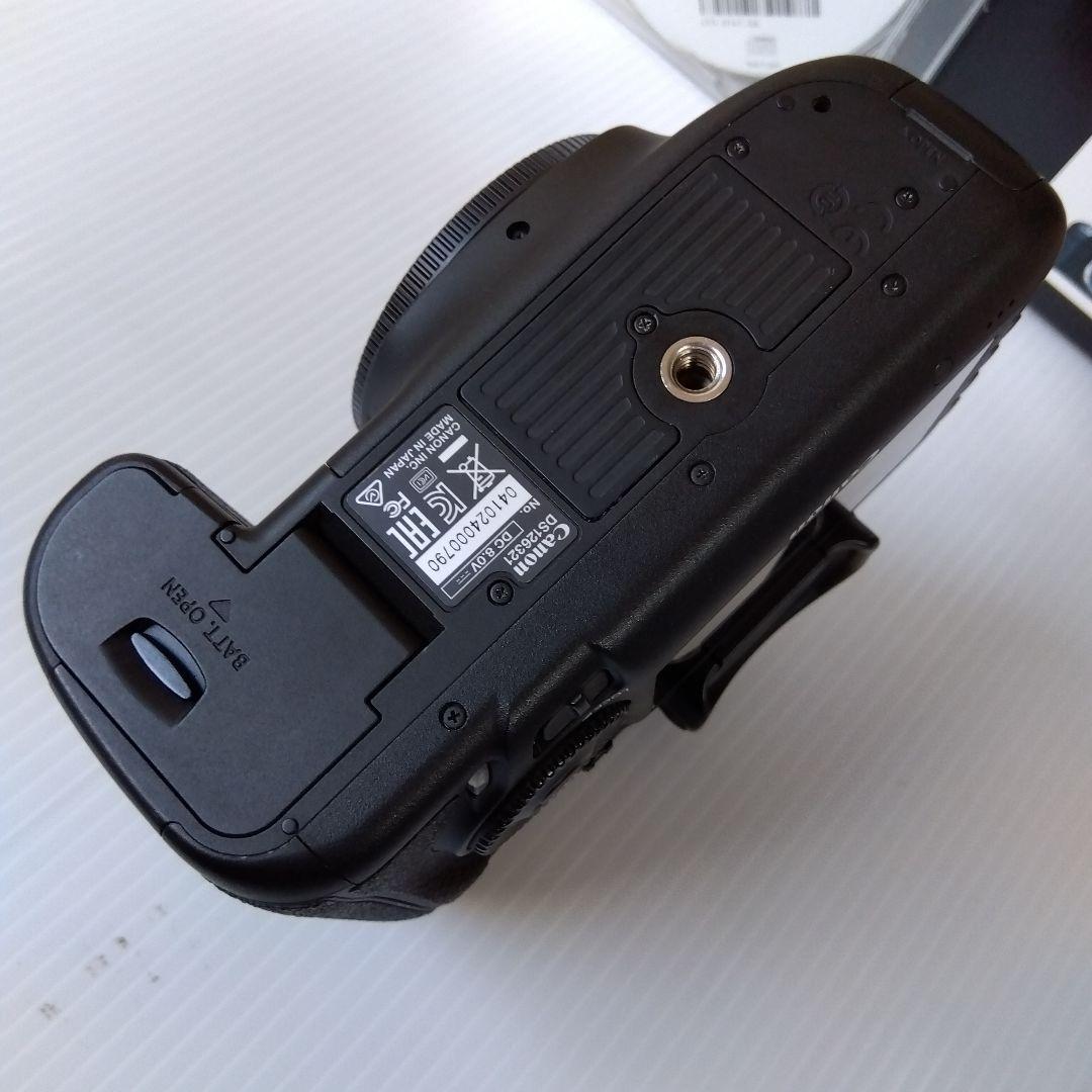 Canon EOS 5D Mark III 本体と付属品