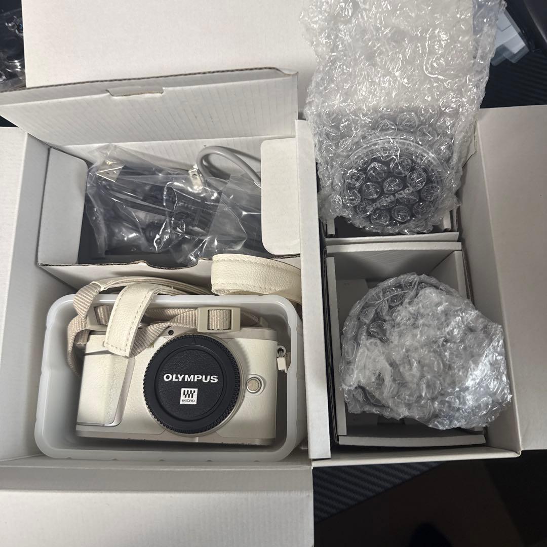 OLYMPUS PEN E-PL9 + 40-150mmレンズ