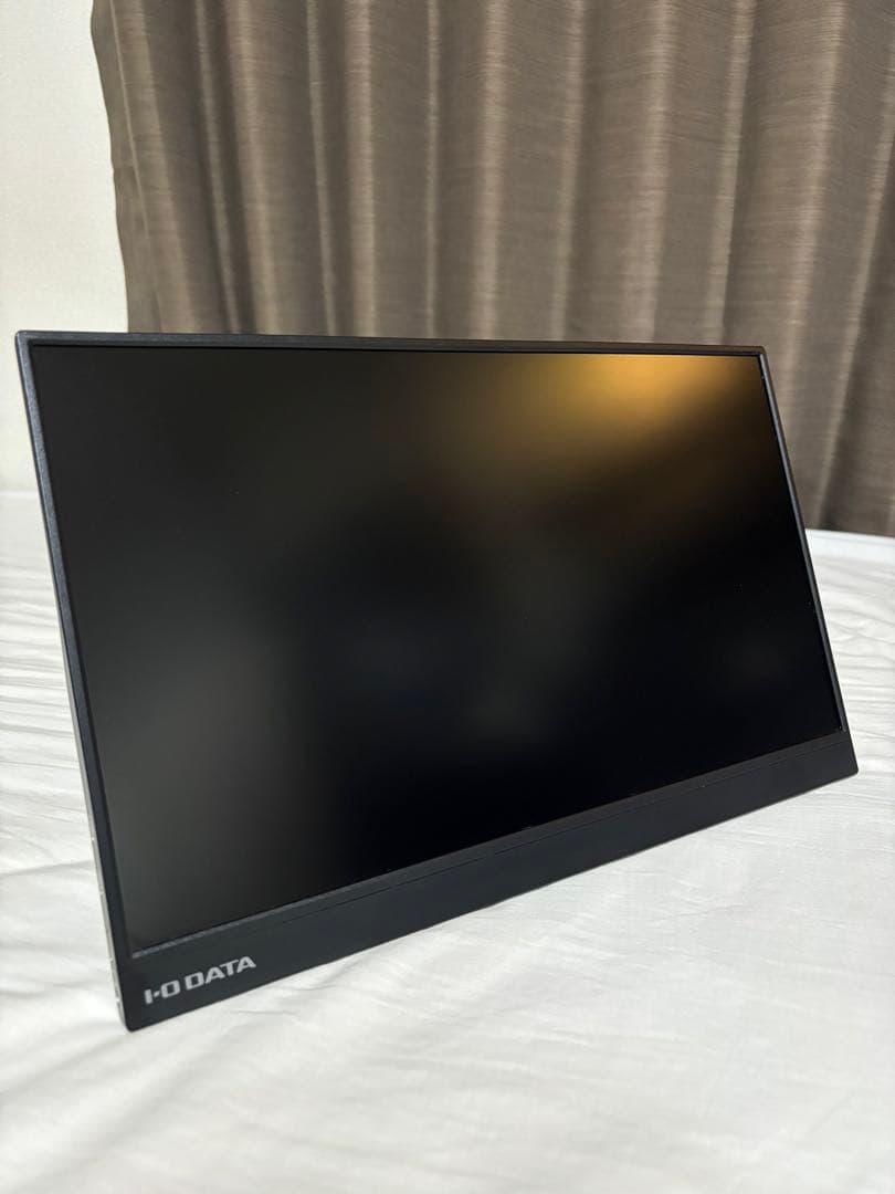 シンヤ　I-O DATA 15.6インチポータブルモニター