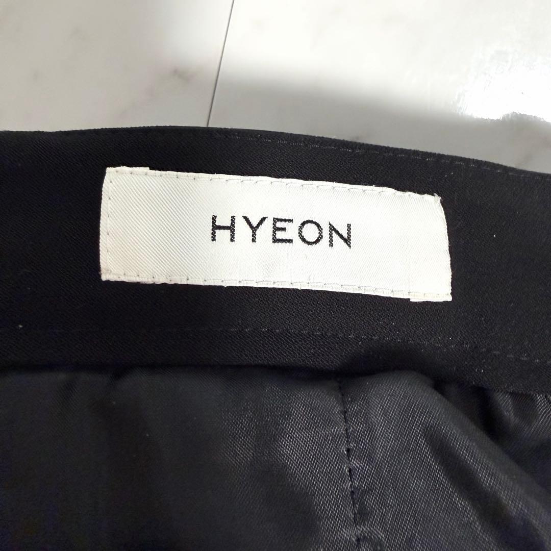 【美品】完売品✨️ヘヨン HYEON キャロット パンツ 美脚 ブラック M