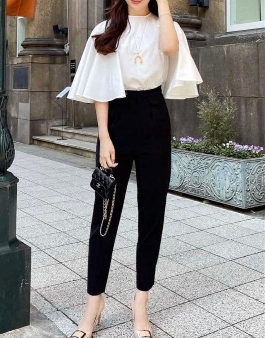 【美品】完売品✨️ヘヨン HYEON キャロット パンツ 美脚 ブラック M