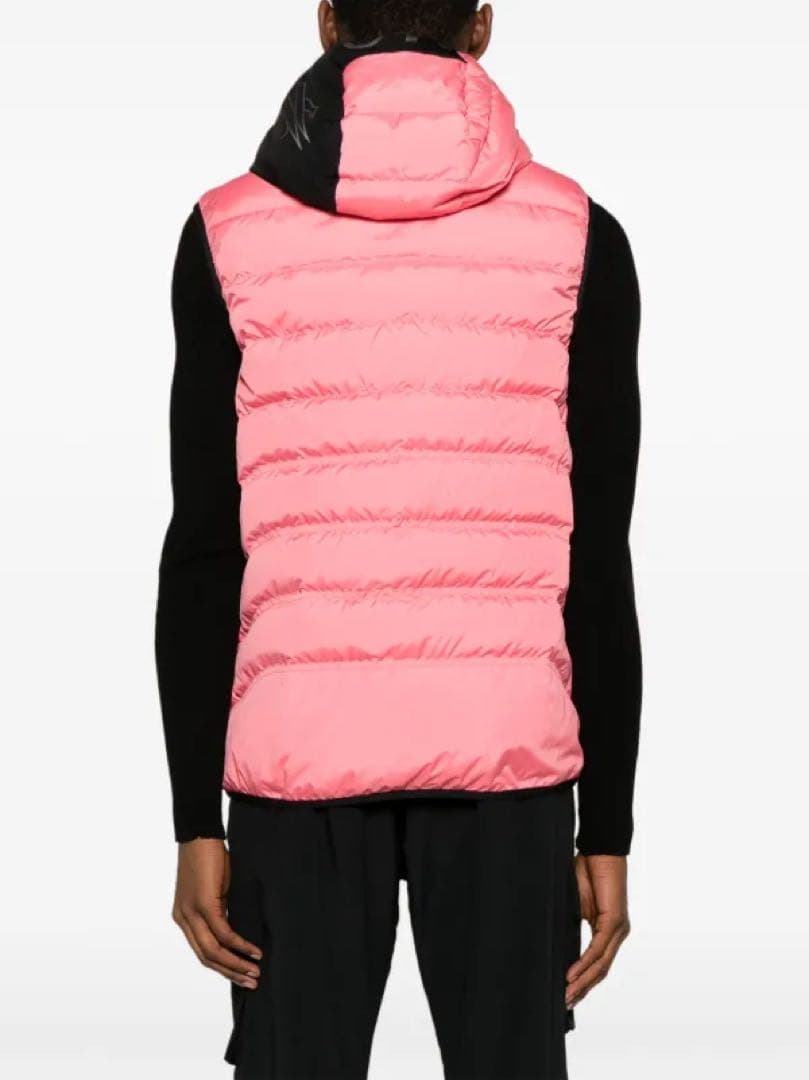 S*︎様 モンクレール　ダウンベスト　新品タグ付‼️