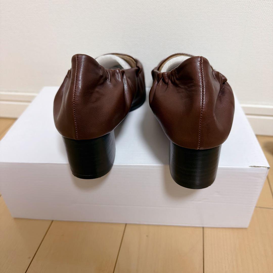 MOUSSY SQUARE TOE ローファーヒール