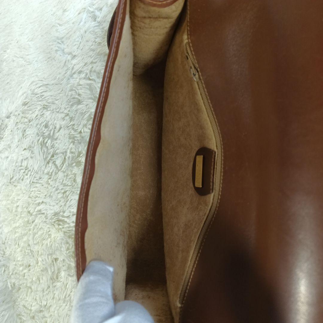 emission【GUCCI】グッチ　ショルダーバッグ　シェリーライン　✨