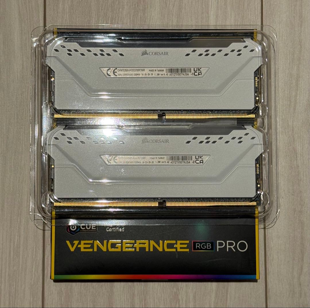 【CORSAIR】Corsair DDR4-3200MHz RGB 32GB