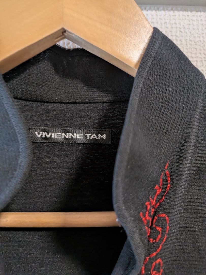 VIVIENNE TAM 半袖ワンピース 黒 花柄刺繍