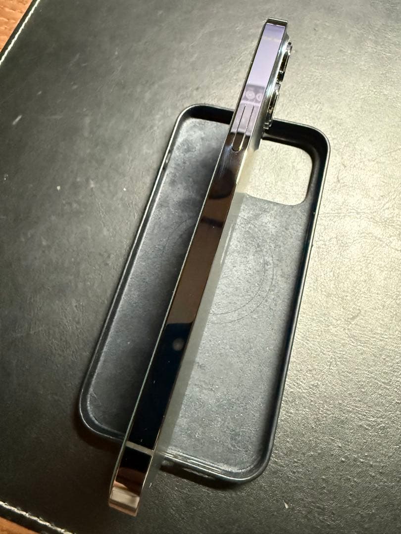 iPhone 13 Pro Max 512GB 純正レザーケース付き