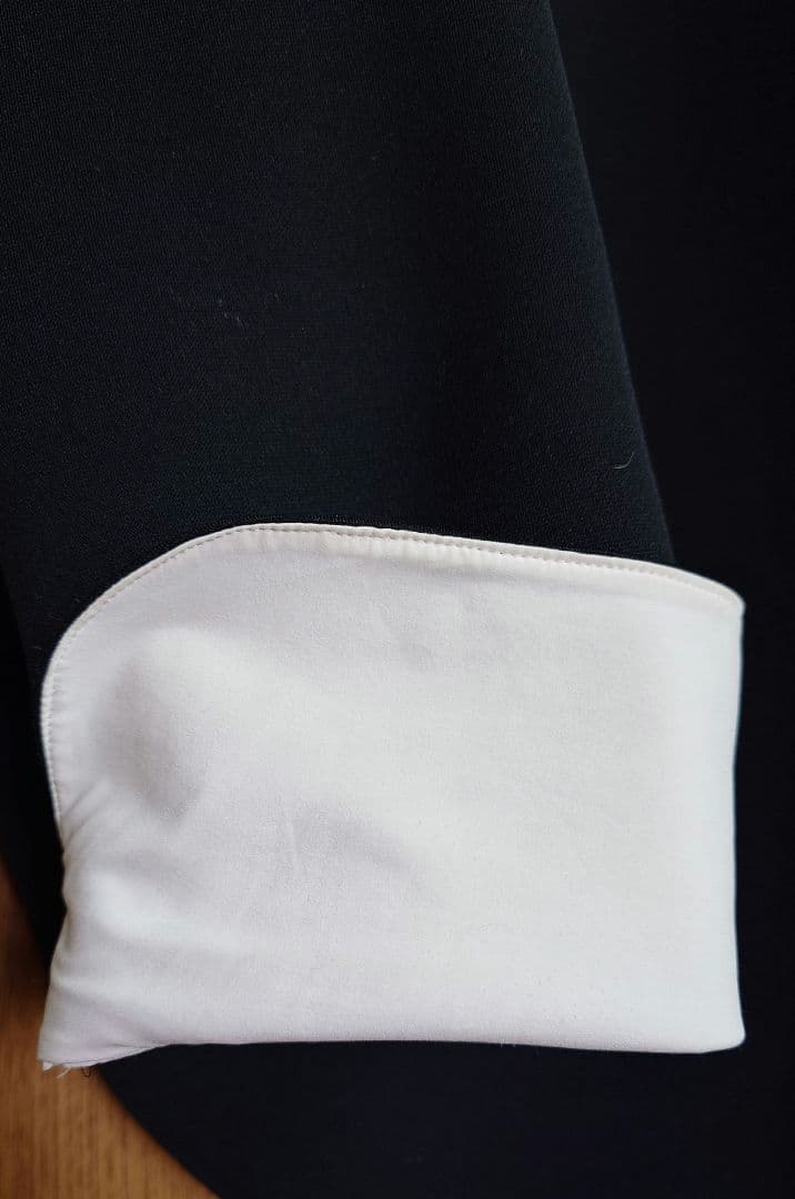 LE PHIL ルフィル スキューバダンボールブラウス 黒