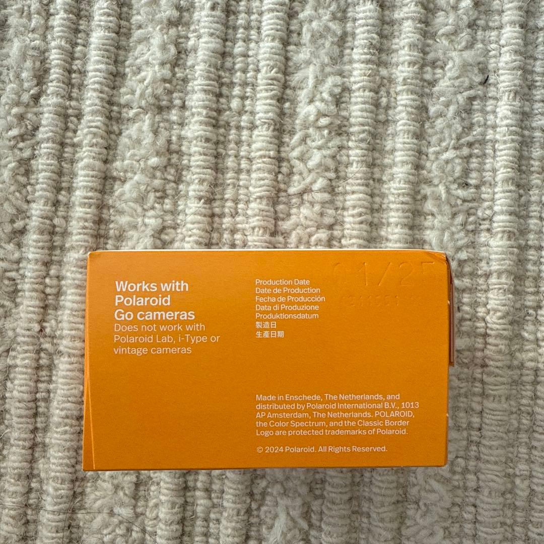 Polaroid Go Camera & Color Go Film 16枚入り